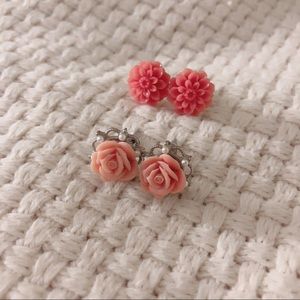 2 Earrings 🌸🌸